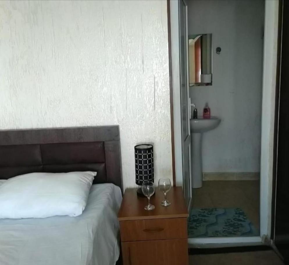 Geno Guest House Kvariati Camera foto
